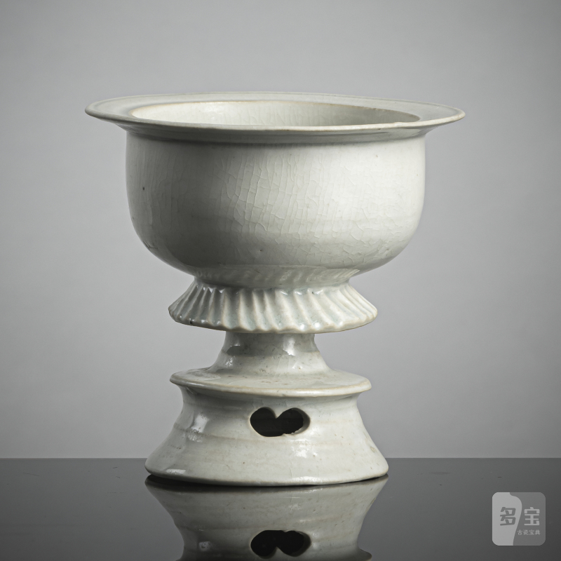 A 'qingbai' ware stem cup or lamp - 图2